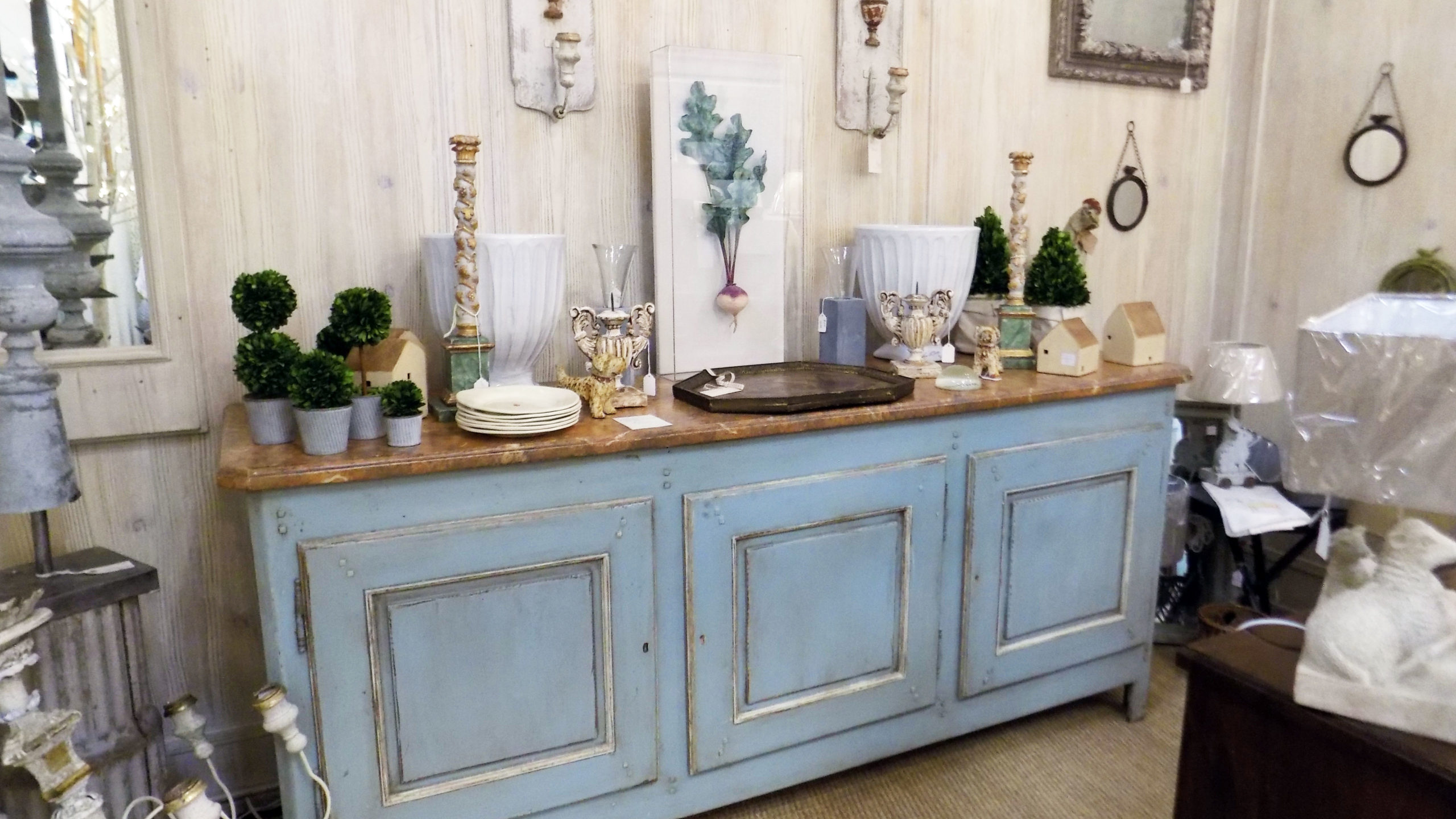 Memphis Antique, Vintage and Reproduced Chests La Maison